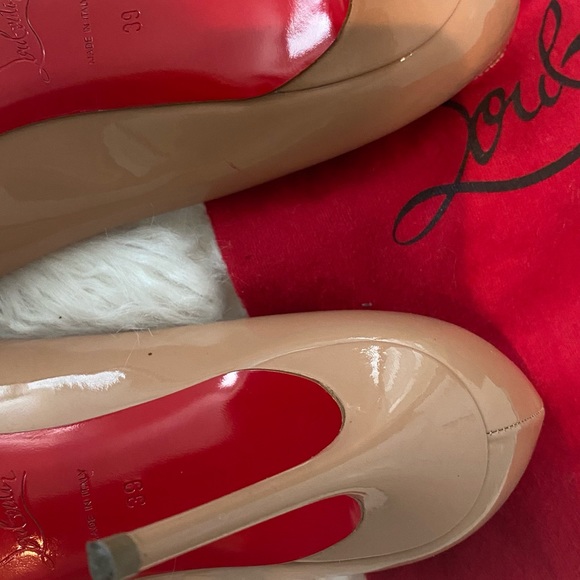 Heels - Picture 3 of 7